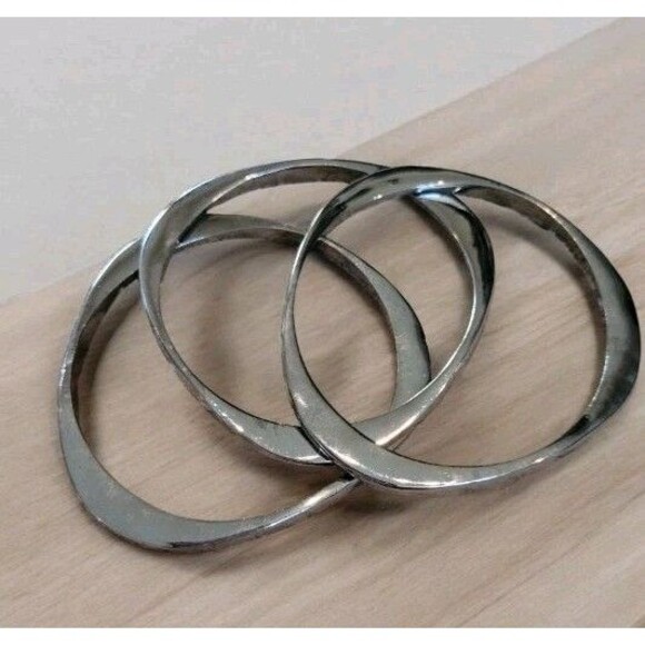 Cookie Lee Geometric Gunmetal set of 3 Bangle Bracelets Signed - Picture 2 of 7